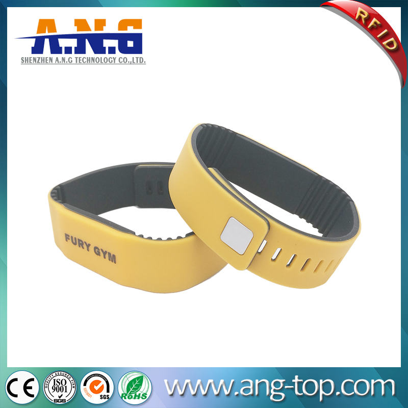 MIFARE 1K 13.6Mhz Double Color RFID silicone wristband