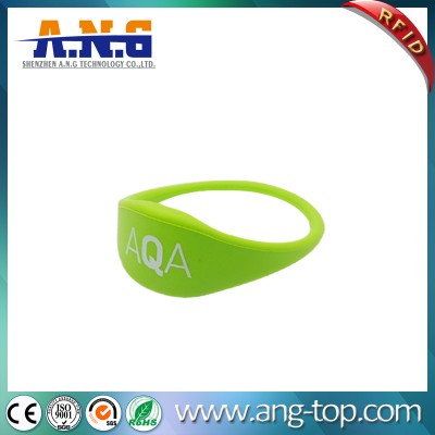 Dustproof and Waterproof 13.56MHz soft silicone RFID wrist band